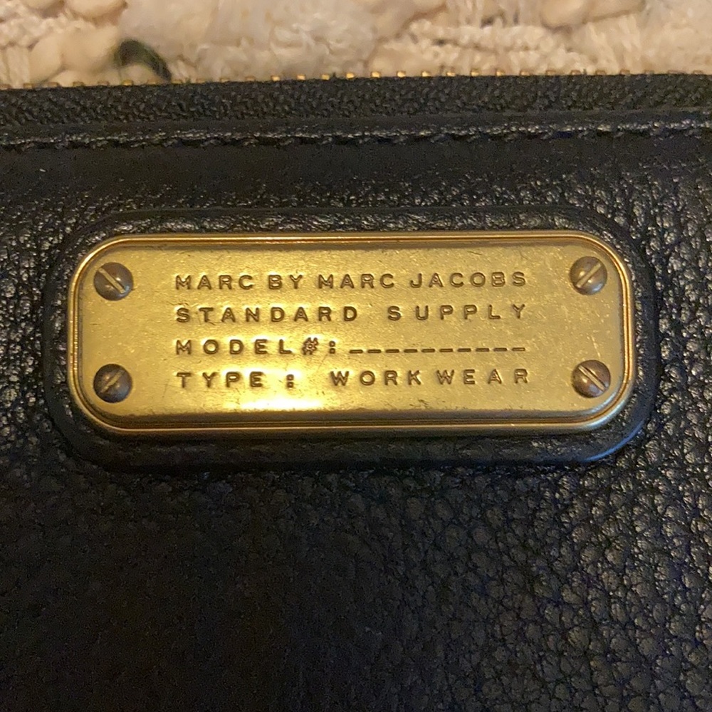 Marc By Marc Jacobs Pebbled Leather Wallet - Picture 2 of 7